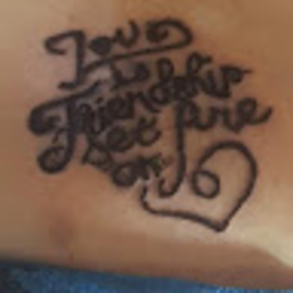 Meet your Posher, Karalee - Picture 1 of 1